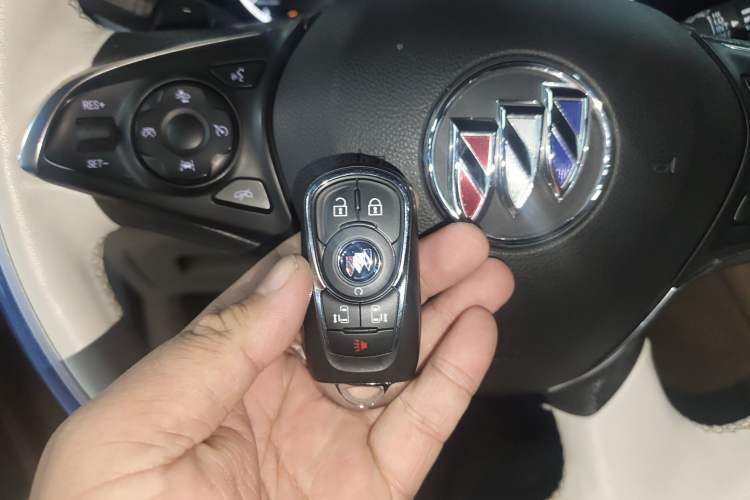 Used Buick GL8 2021 ES Land Cruiser 653T Luxury Edition