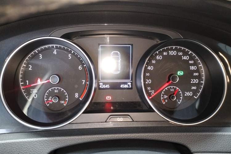 Used Volkswagen Golf 2020 200TSI DSG Comfortable and Ambitious Edition
