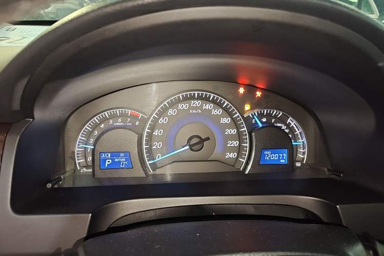 Used Toyota Camry 2016 2.0E 10th Anniversary Elite Edition