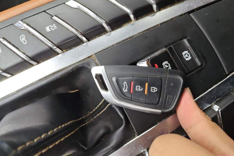 Used Zotye SR9 2017 2.0T Manual "Ultimate Road" Edition
