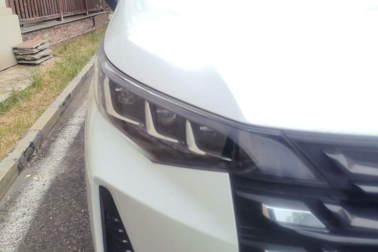 Used GAC Trumpchi M6 2021 PRO 270T DCT Luxury Edition
