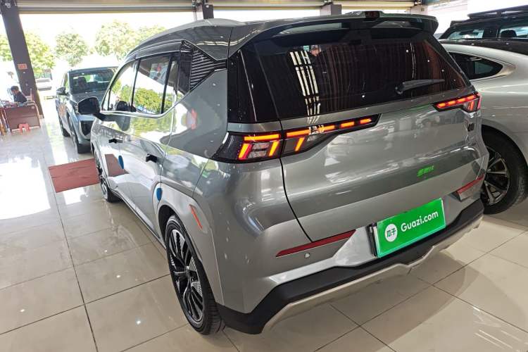 Used AION Y 2022 70 Tech Edition Lithium Iron Phosphate
