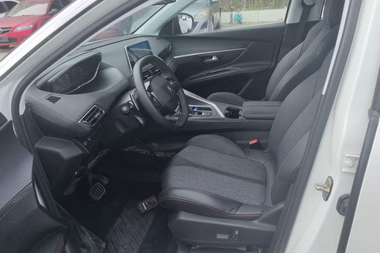 Used Peugeot 5008 2017 380THP 5-Seater Elite Edition
