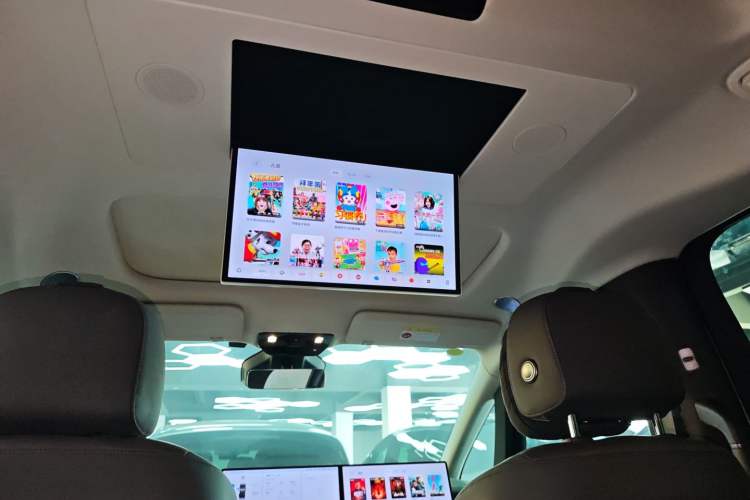 Used Li Auto MEGA 2024 Ultra Model
