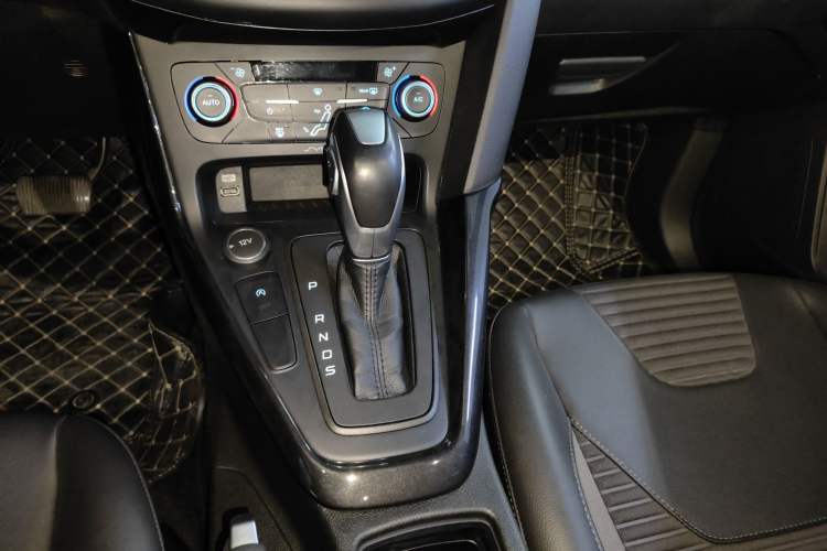 Used Ford Focus 2018 Hatchback Classic EcoBoost 180 Automatic Elite Model
