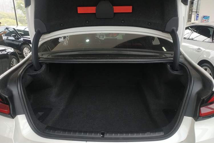 Used BMW 5 Series 2022 Restyled 530Li Leading Edition M Sport Package
