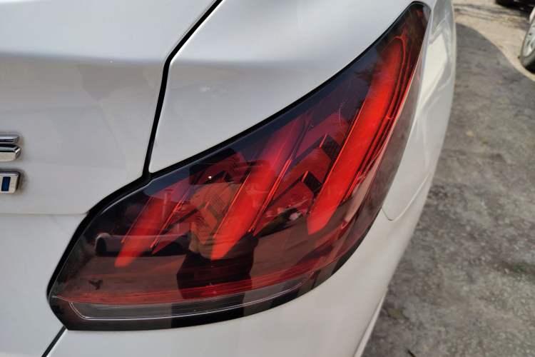 Used MG 5 2021 Revised 300TGI DCT Qingshè Luxurious Enjoyment Edition
