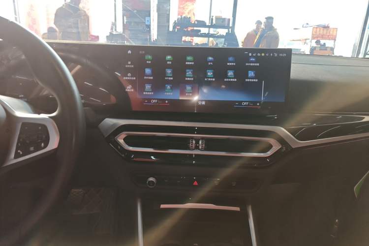 Used BMW i3 2022 eDrive 35 L
