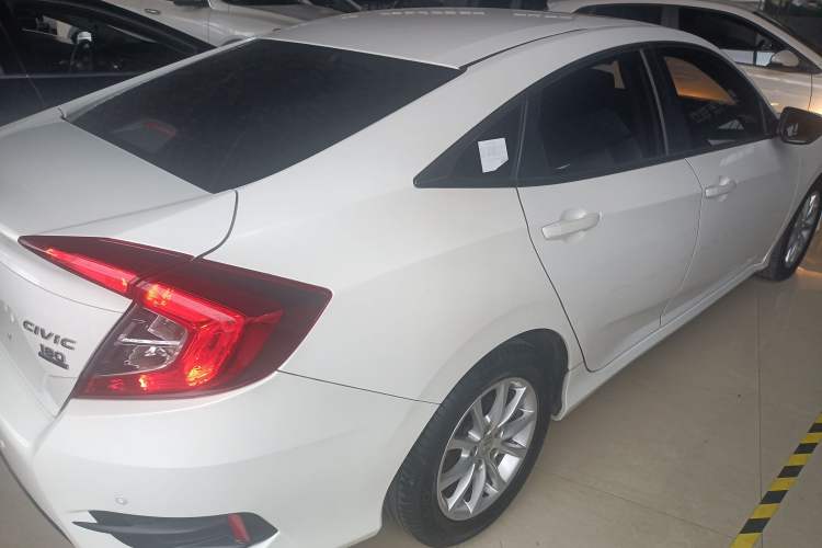 Used Honda Civic 2016 180TURBO CVT Comfort Version

