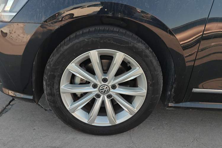 Used Volkswagen Passat 2017 330TSI DSG Luxury Edition
