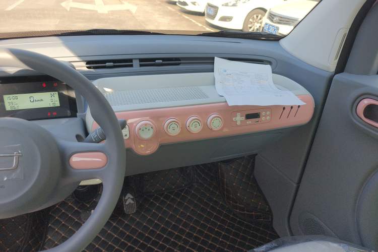 Used Bestune Pony 2025 222km Range Elegant Horse
