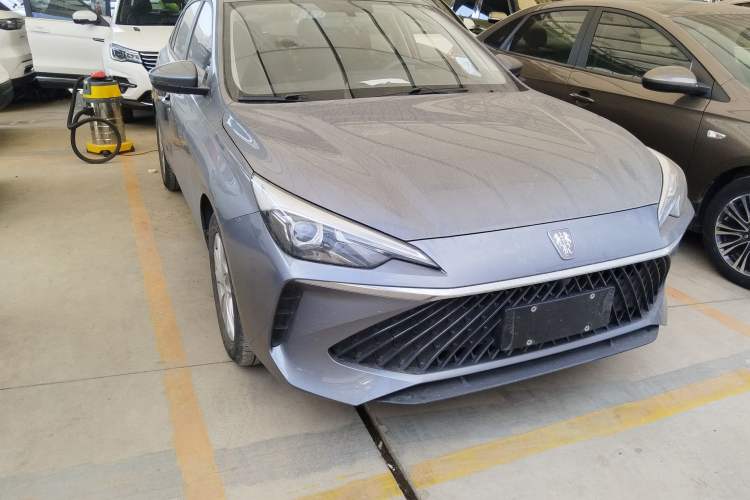 Used Roewe i5 2023 1.5L Manual Comfort Edition
