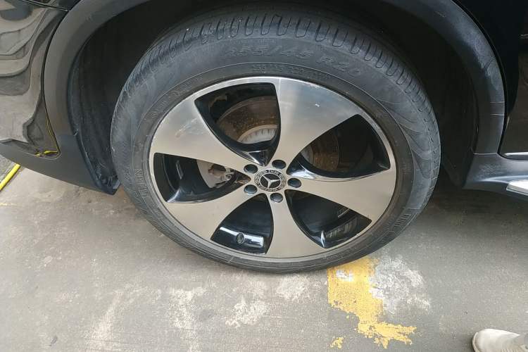 Used Mercedes-Benz GLC 2018 Refreshed GLC 300 4MATIC Dynamic Edition