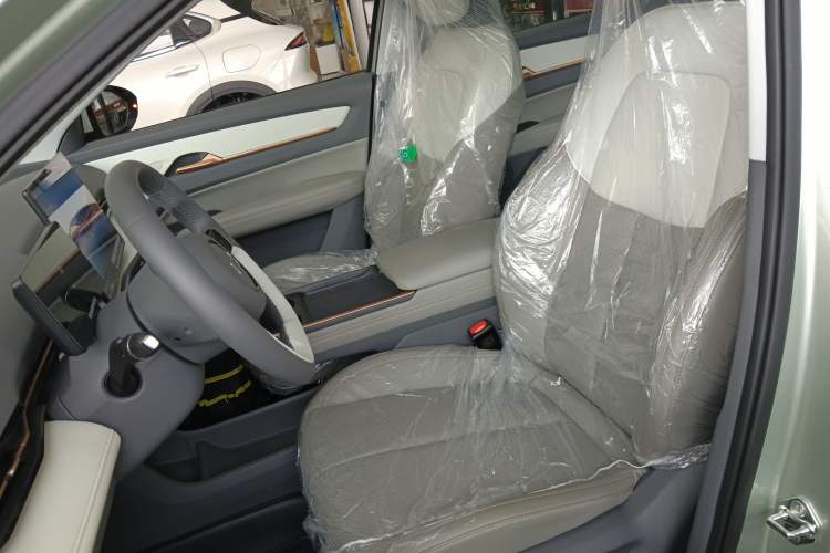 Used Bestune Yueyi 03 2025 565km Premium Edition