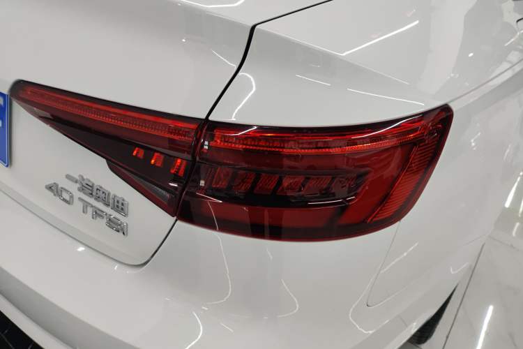 Used Audi A4L 2017 40 TFSI Ambition Edition