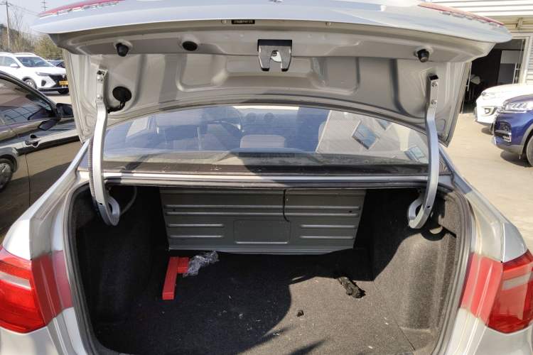 Used Volkswagen Jetta 2015 1.6L Automatic Fashion Model
