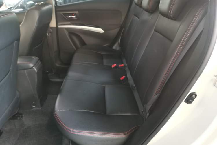 Used Suzuki S-Cross 2015 1.6L CVT Two-Wheel Drive Entry-Level Trim