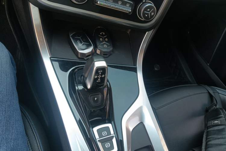 Used Lynk & Co 01 2017 2.0T Two-Wheel Drive Zhaopu Version
