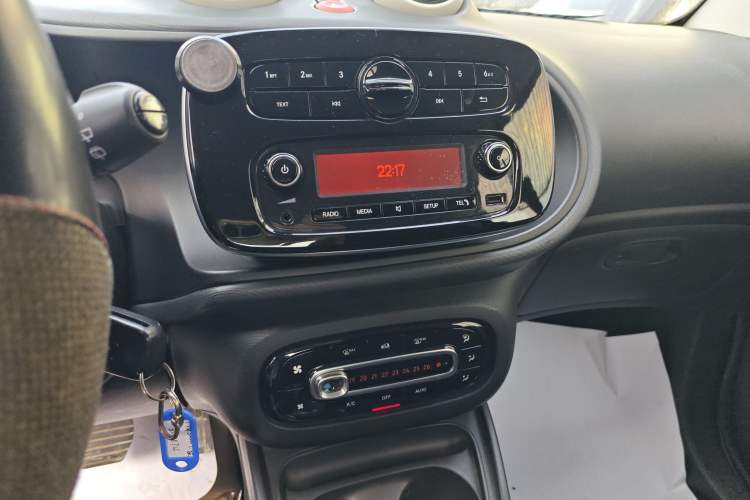 Used  fortwo 2018 1.0L 52kW Hardtop Dynamic Version China V
