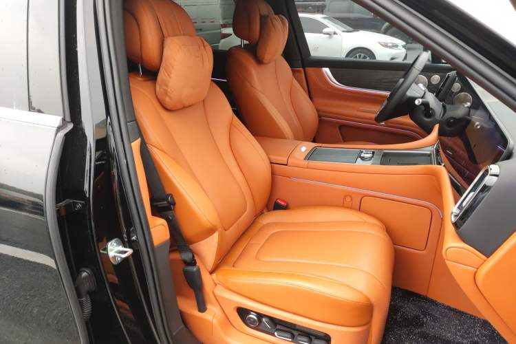 Used Hima AITO M9 2025 Extended-Range Ultra Version 52 kWh 6-Seater
