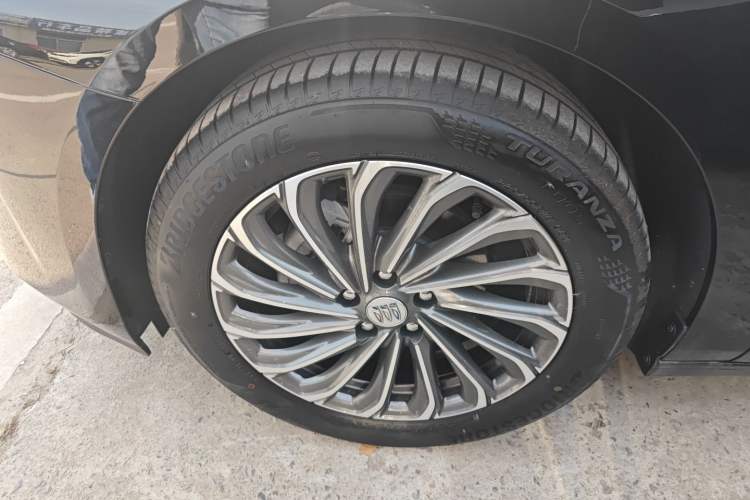 Used Buick LaCrosse 2023 28T Prestige Edition
