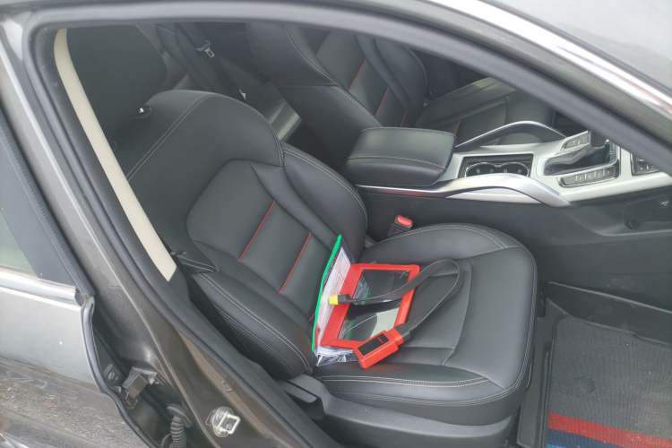 Used Geely Auto Emgrand X7 Sport 2018 1.8TD Automatic Two-Wheel Drive Smart Connect 4G Internet Edition