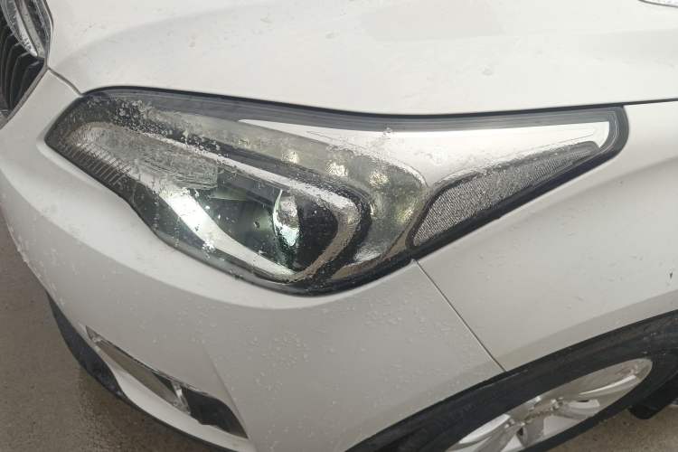 Used Buick Envision 2018 20T Two-Wheel-Drive Elite Model
