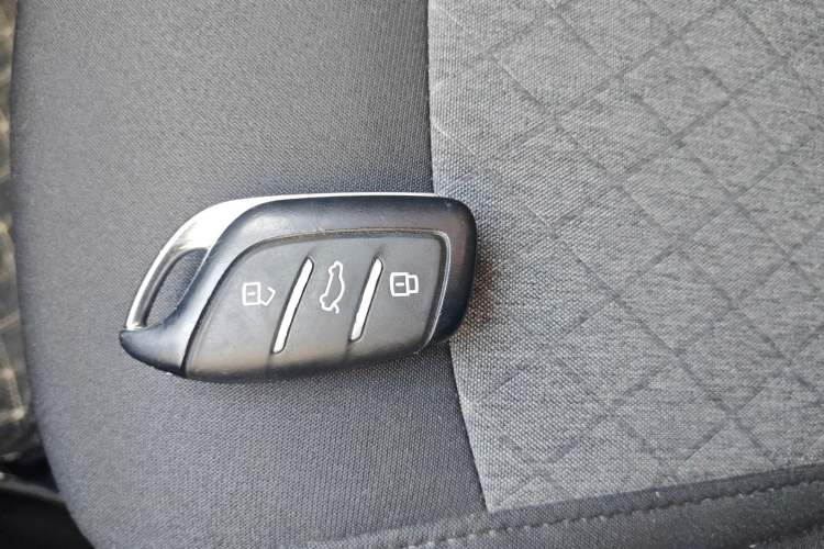 Used Roewe i5 2023 1.5L Manual Comfort Edition
