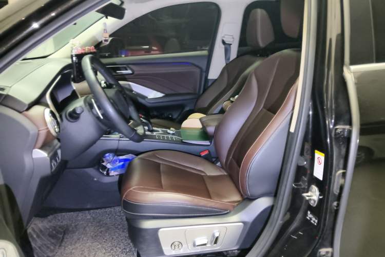 Used Wey VV6 2020 2.0T Two-Wheel Drive Smart Protection+