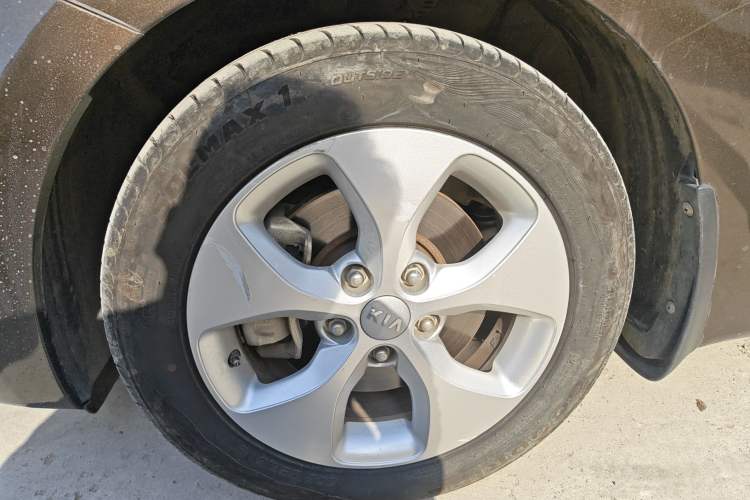 Used Kia Carens 2013 2.0L 7-Seater Automatic Comfort Edition China IV Standard
