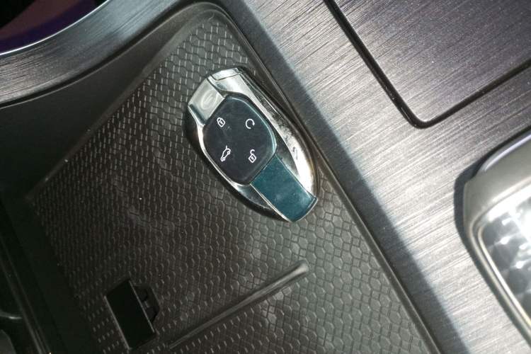 Used GAC Trumpchi GS8 2022 Flagship Series 2.0 TGDI Two-Wheel-Drive Prestige Edition (7 Seats)
