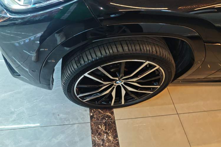 Used BMW X6 2022 Second Facelift xDrive40i Luxury Version M Sport Package
