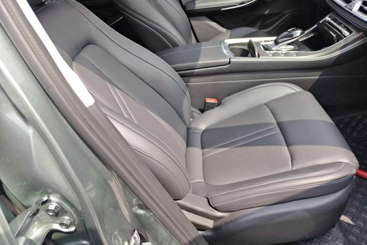 Used  E5 2023 1.5L DE-i 100KM Comfort Edition 7-Seater
