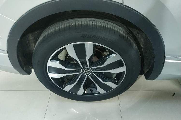 Used Volkswagen Tiguan L 2022 330TSI Automatic Two-Wheel Drive R-Line Enhanced Edition
