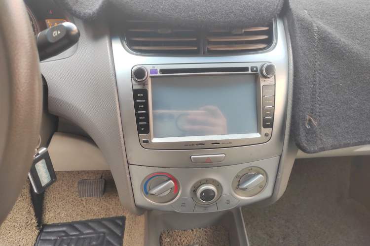 Used Chevrolet Sail 2013 Hatchback 1.2L AMT Ideal Edition
