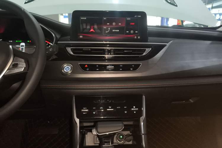 Used Changan CS75 2021 Honor Million Edition 280T DCT Prestige Model
