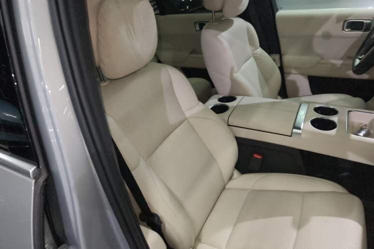 Used Li Auto L8 2023 Pro Model
