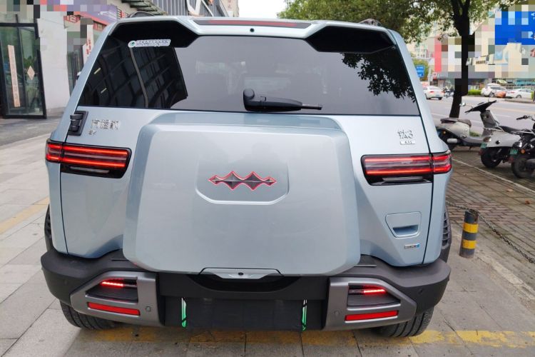 Used  Titanium 3 2025 501 km All-Wheel Drive Intelligent Driving Max Edition
