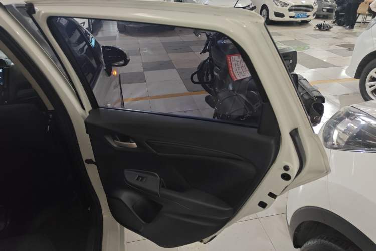 Used Honda Fit 2016 1.5L LX Manual Comfort Model
