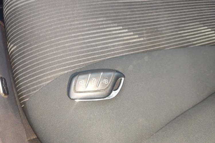 Used Roewe i5 2021 1.5L CVT Platinum Edition
