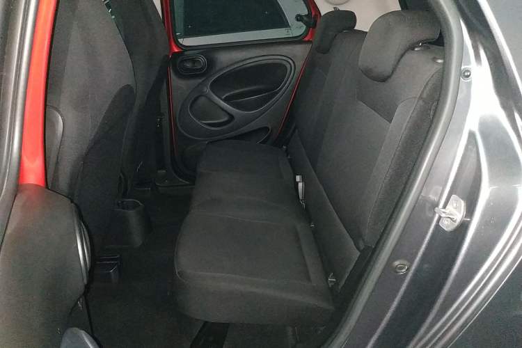 Used  forfour 2016 1.0L 52 kW Dynamic Edition
