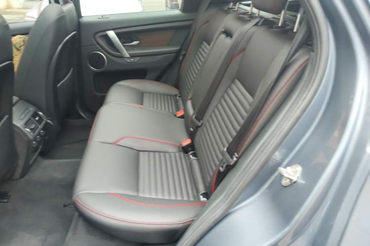 Used Land Rover Discovery Sport 2022 Revised Version 2 249 PS R-Dynamic SE Performance Tech Edition 5 Seats
