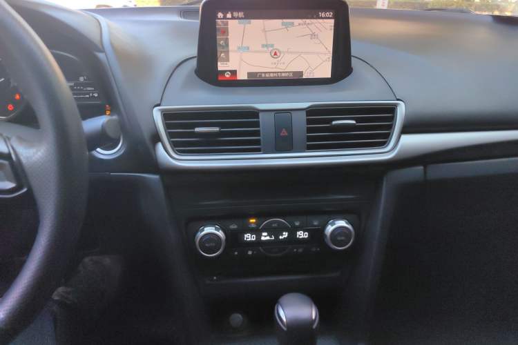 Used Mazda Mazda 3 Axela 2017 Sedan 1.5L Automatic Luxury Model Emission Standard China V