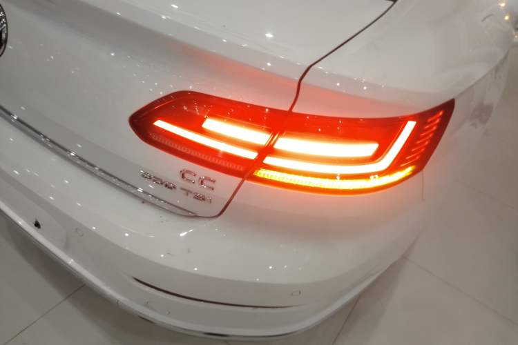 Used Volkswagen FAW-Volkswagen CC 2019 330TSI Huayan Edition China VI
