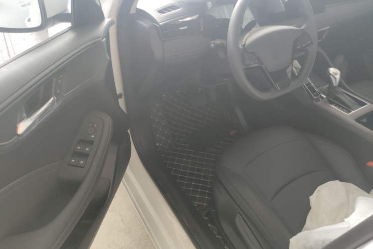 Used Roewe i5 2023 1.5L CVT Luxury Edition