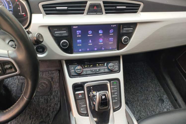 Used Geely Auto Emgrand X7 Sport 2020 1.8TD DCT Two-Wheel Drive Smart Connect 4G-Enabled Version