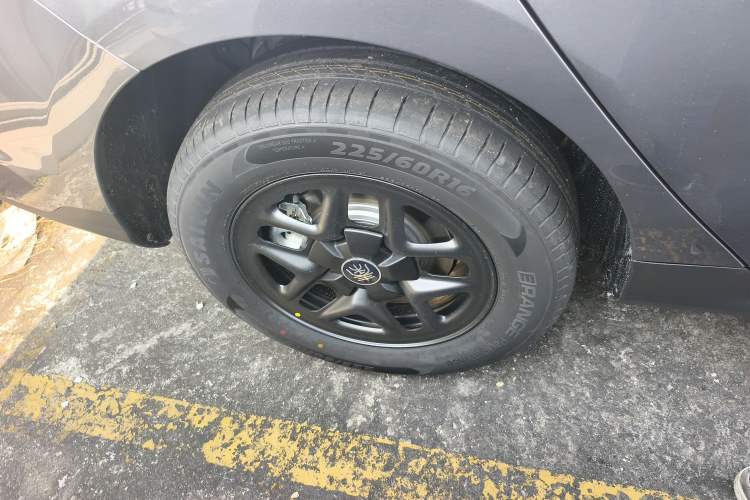 Used BYD Qin PLUS 2025 DM-i Smart Drive 55KM Leading Model
