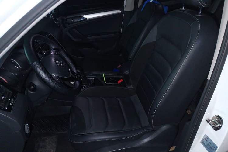 Used Volkswagen Tiguan L 2017 330TSI Automatic Two-Wheel Drive Luxury Edition
