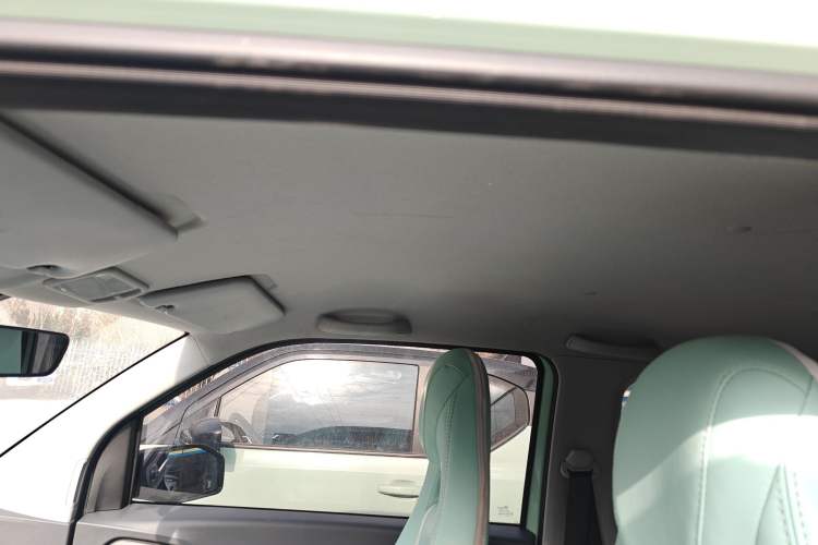 Used Wuling Hongguang MINIEV 2022 Macaron Fashion Model Lithium Iron Phosphate