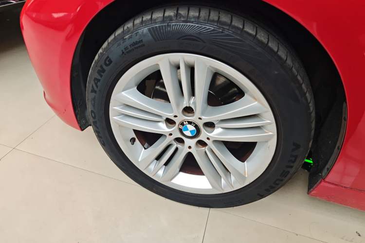 Used BMW 3 Series 2016 320Li Ambition Model
